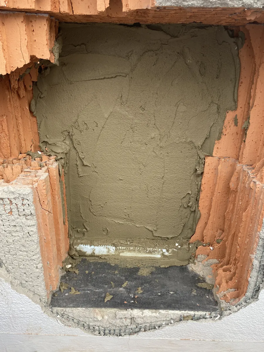 Schadstelle in St. Wendel mit neu aufgebautem Putzuntergrund
